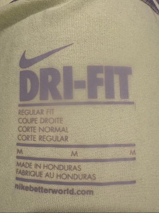Nike Dri-Fit - Picture 3 of 3